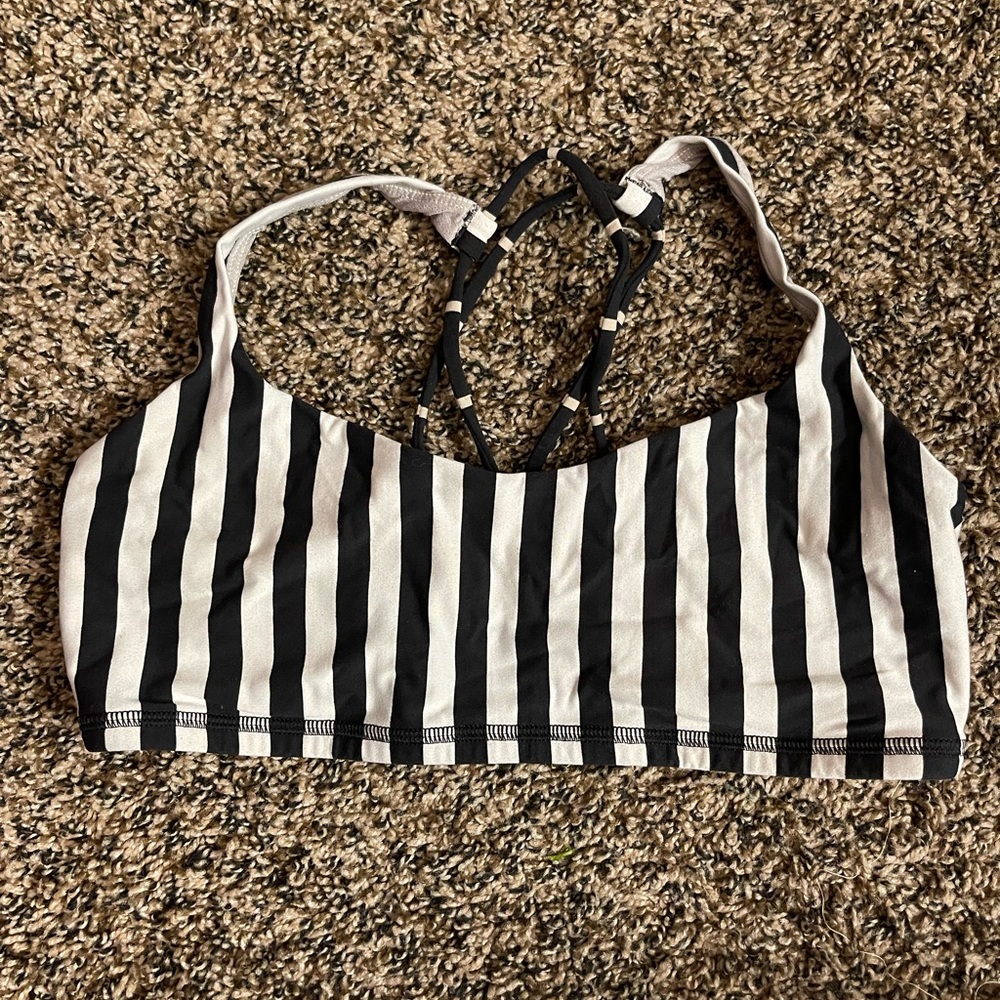 Lululemon sports bra